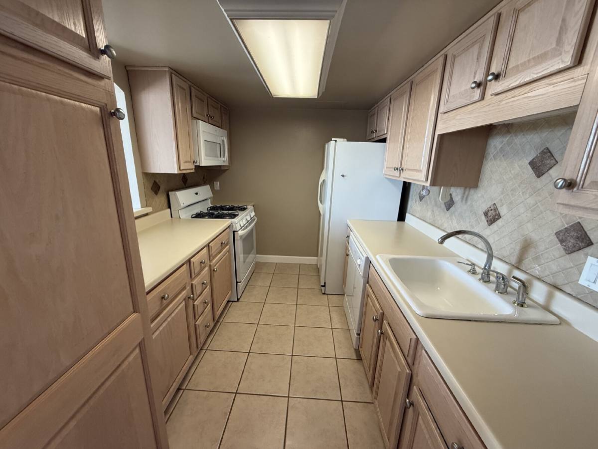 Condo for rent at 410 W 7th St #1422, Tulsa, OK 74119
