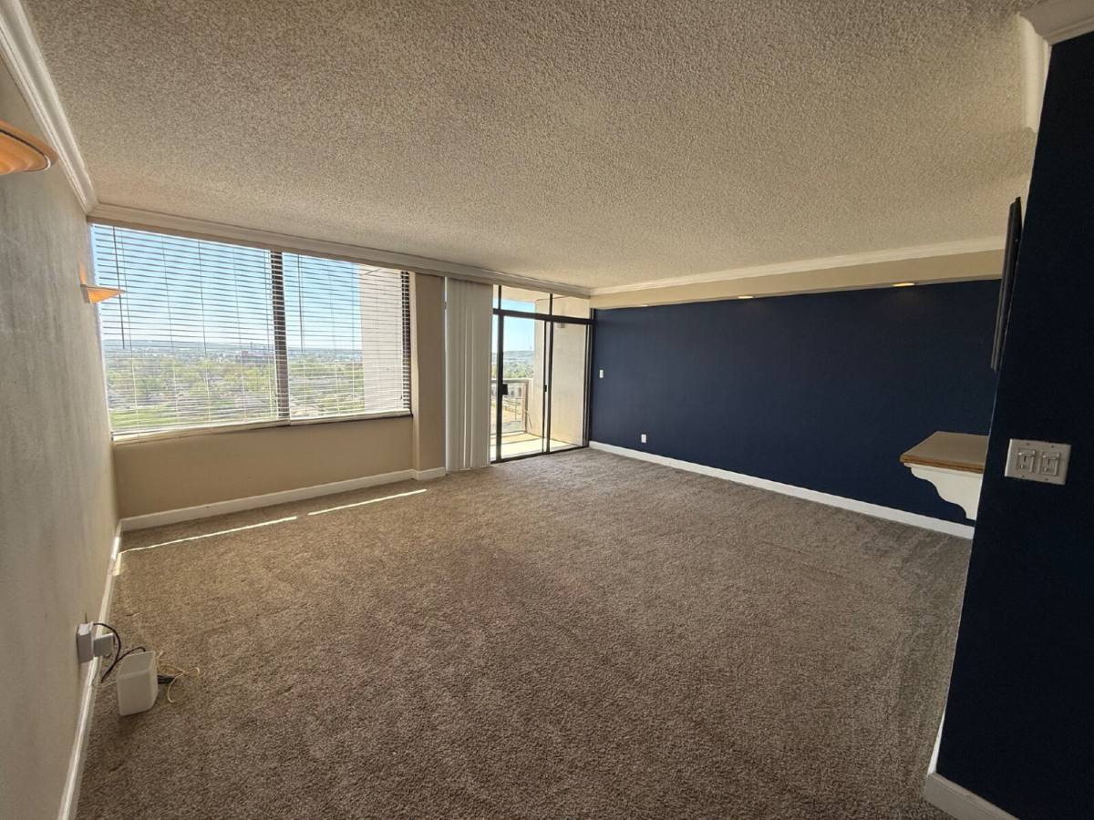 Condo for rent at 410 W 7th St #1422, Tulsa, OK 74119