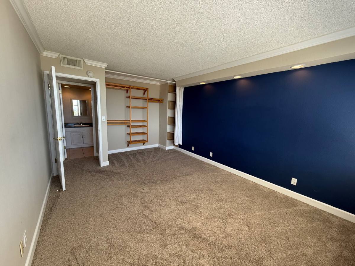 Condo for rent at 410 W 7th St #1422, Tulsa, OK 74119
