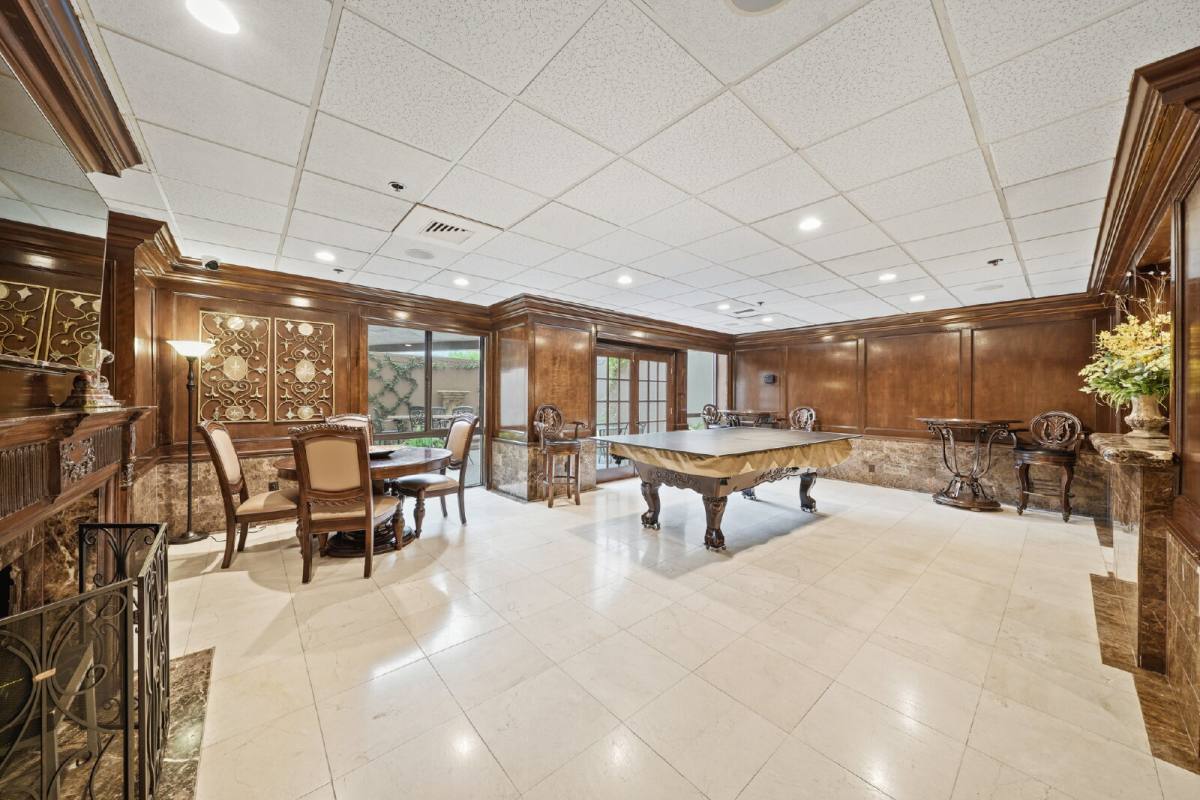 Condo for rent at 3235 Sage Rd #404, Houston, TX 77056