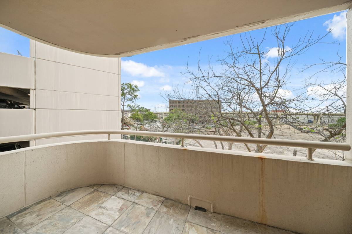 Condo for rent at 3235 Sage Rd #404, Houston, TX 77056
