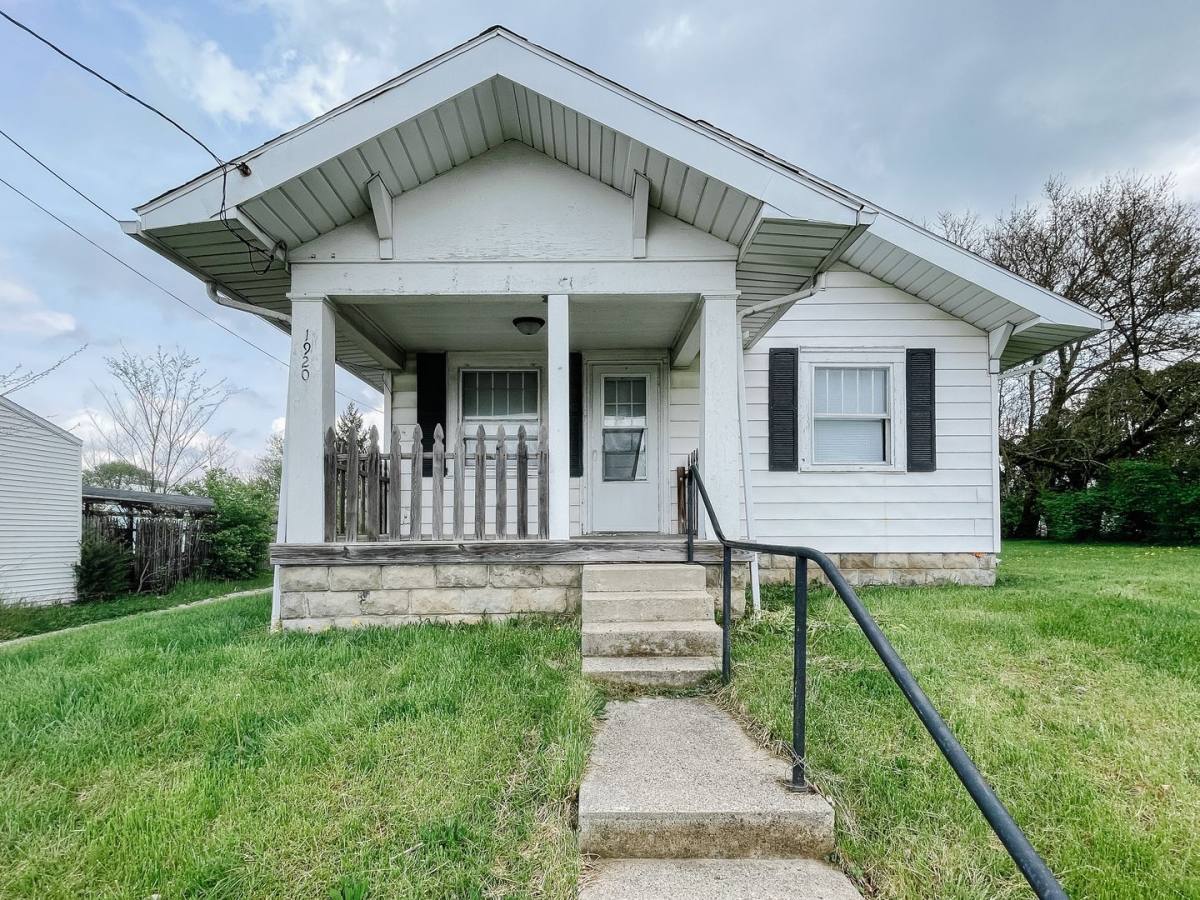 House for rent at 1920 S Gharkey St, Muncie, IN 47302