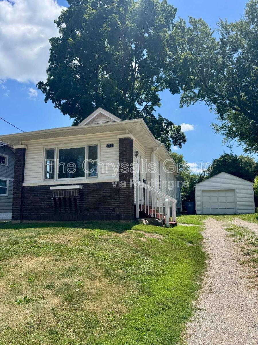 House for rent at 111 W Moore St, Ottawa, IL 61350