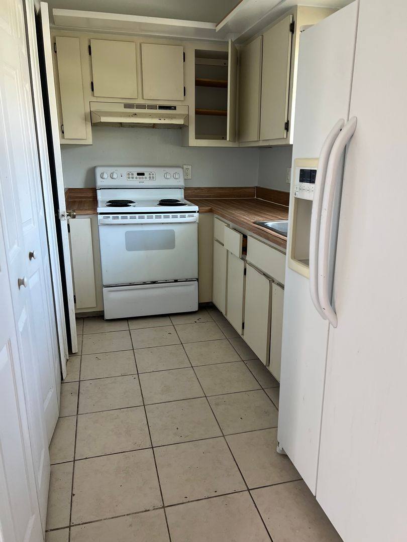 Apartment for rent at 1517-21 SW Santa Barbara, Cape Coral, FL 33991