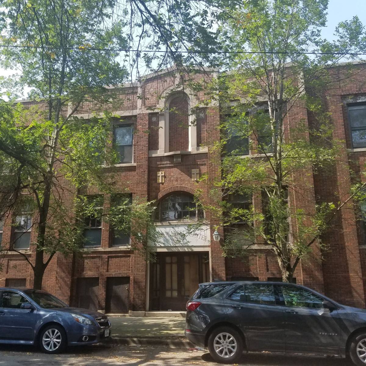 Apartment for rent at 1447 W Superior St, Chicago, IL 60642