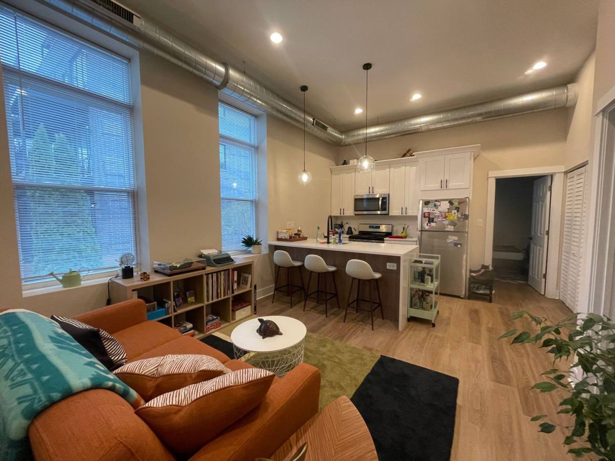 Apartment for rent at 1447 W Superior St, Chicago, IL 60642