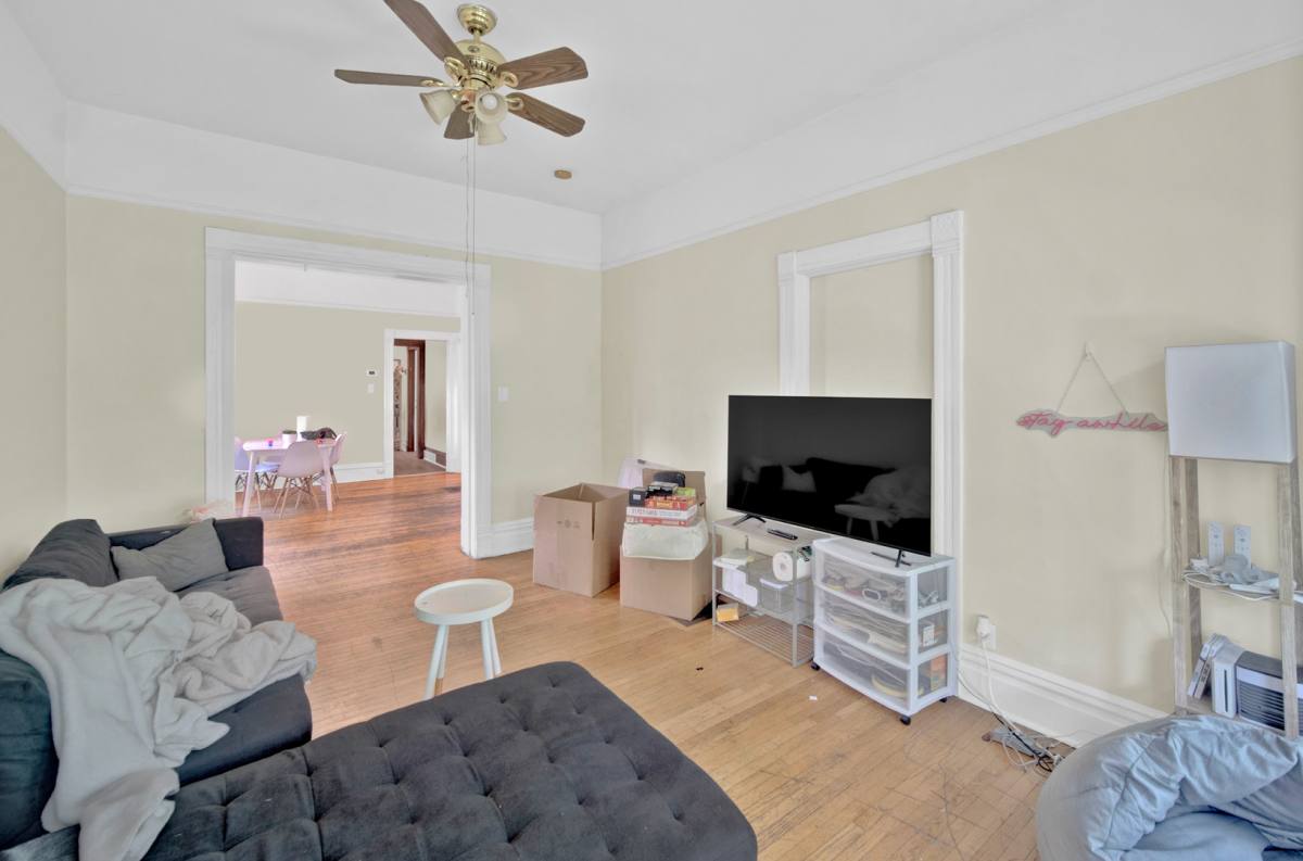 Apartment for rent at 2142 Maple Ave, Evanston, IL 60201