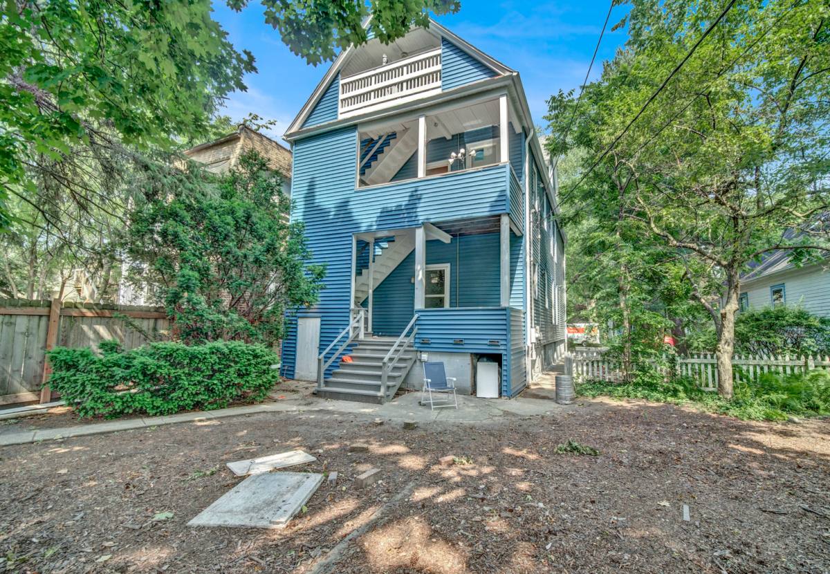Apartment for rent at 2142 Maple Ave, Evanston, IL 60201