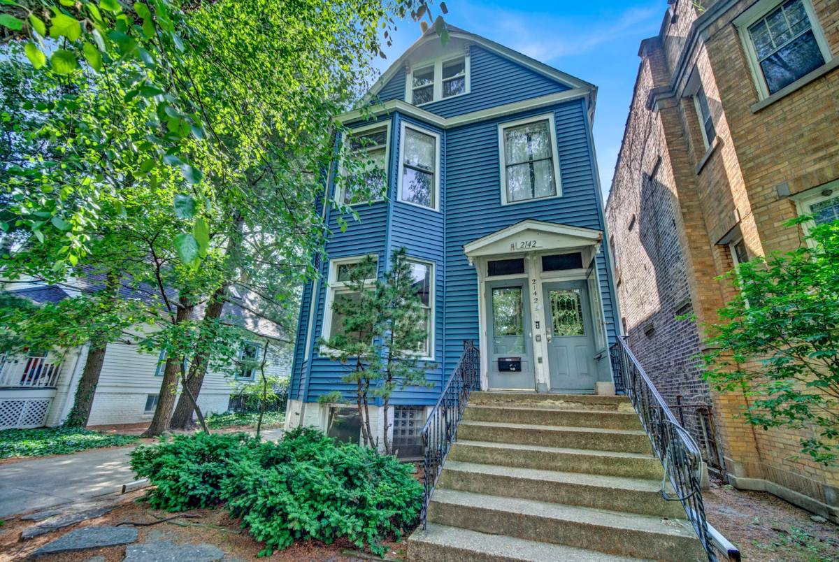 Apartment for rent at 2142 Maple Ave, Evanston, IL 60201