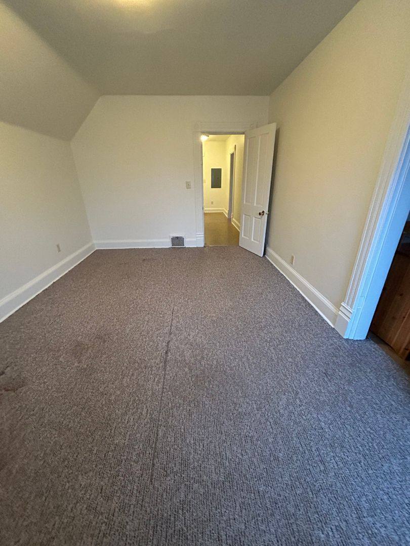 Apartment for rent at 1512 Market St, La Crosse, WI 54601