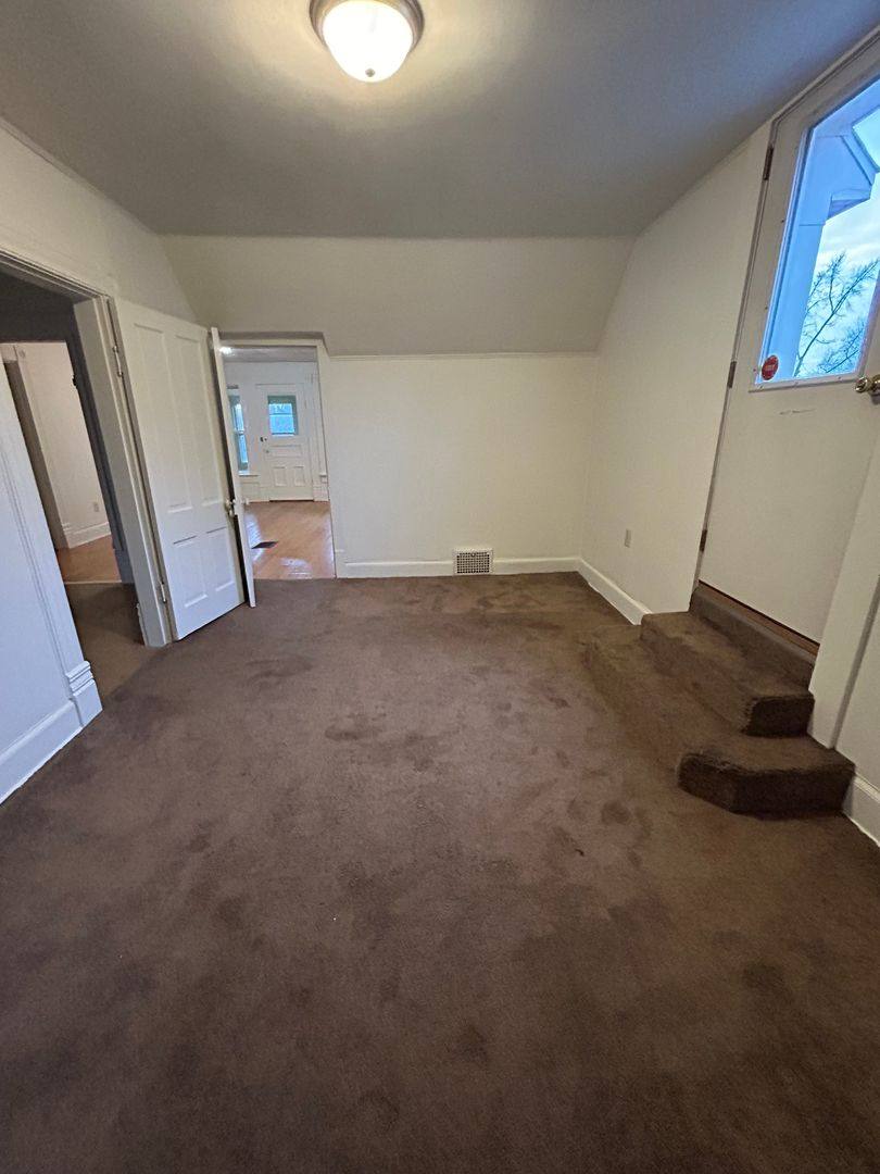 Apartment for rent at 1512 Market St, La Crosse, WI 54601