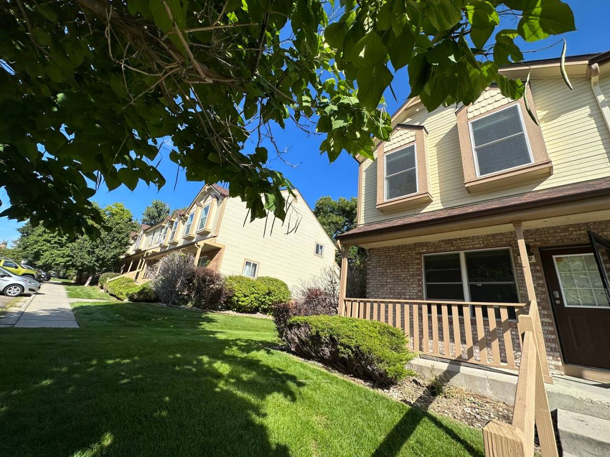Townhouse for rent at 279 Pheasant Run, Louisville, CO 80027