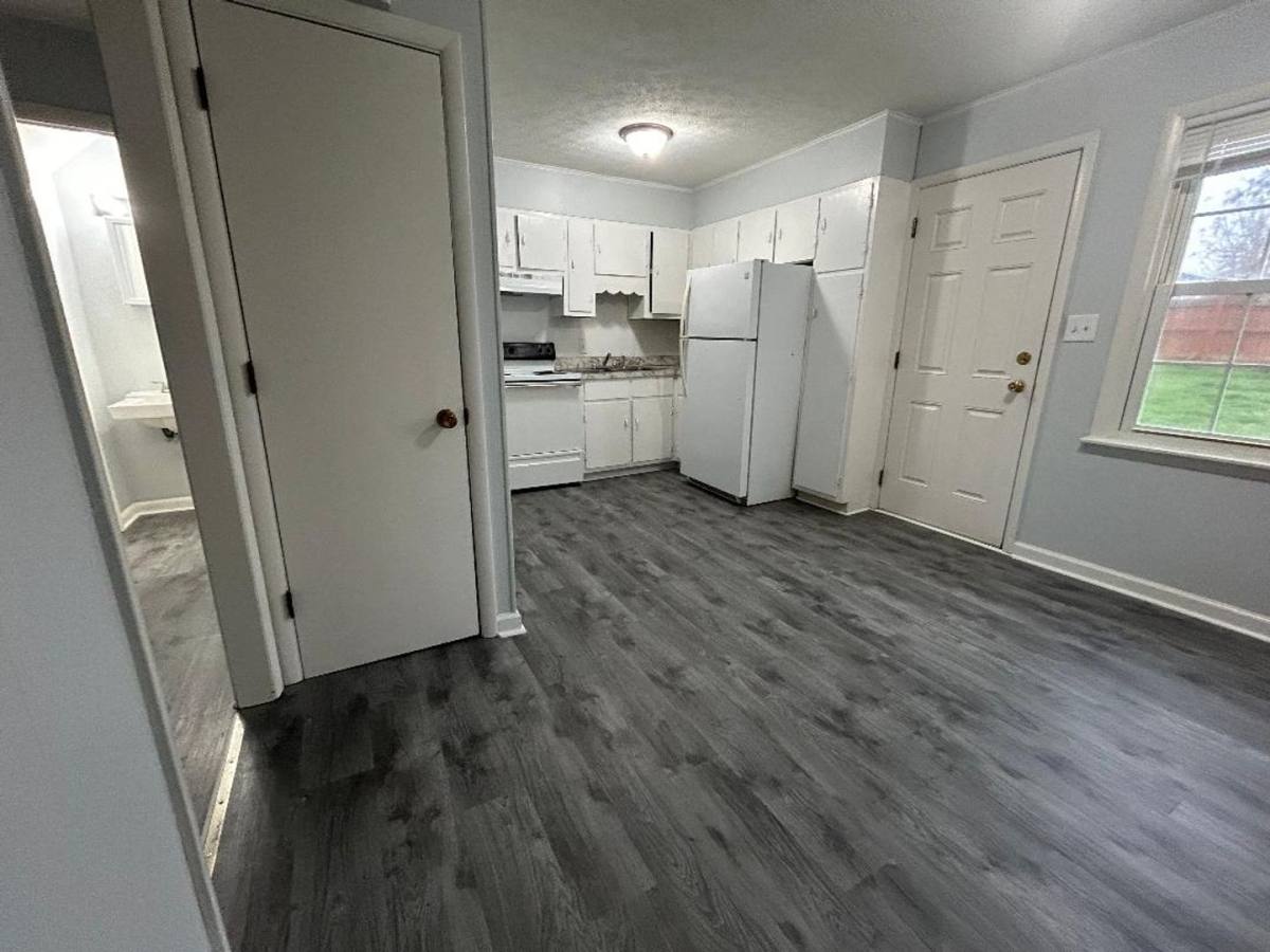 Apartment for rent at 1740 Bonham Rd, Bristol, VA 24201