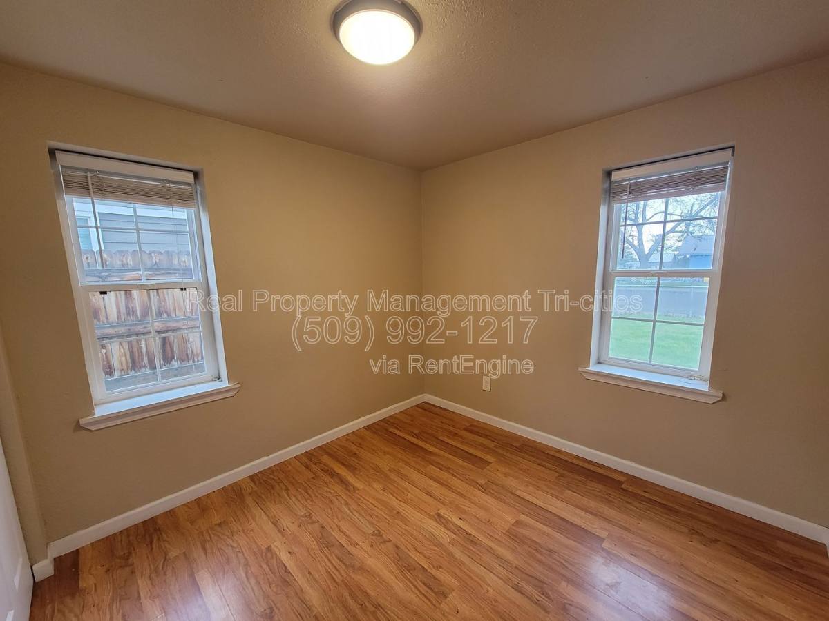 House for rent at 1124 E 7th Ave, Kennewick, WA 99336