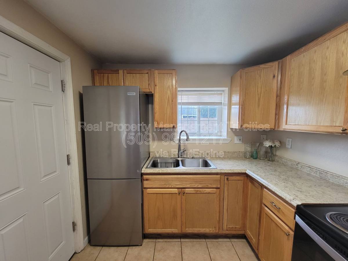 House for rent at 1124 E 7th Ave, Kennewick, WA 99336