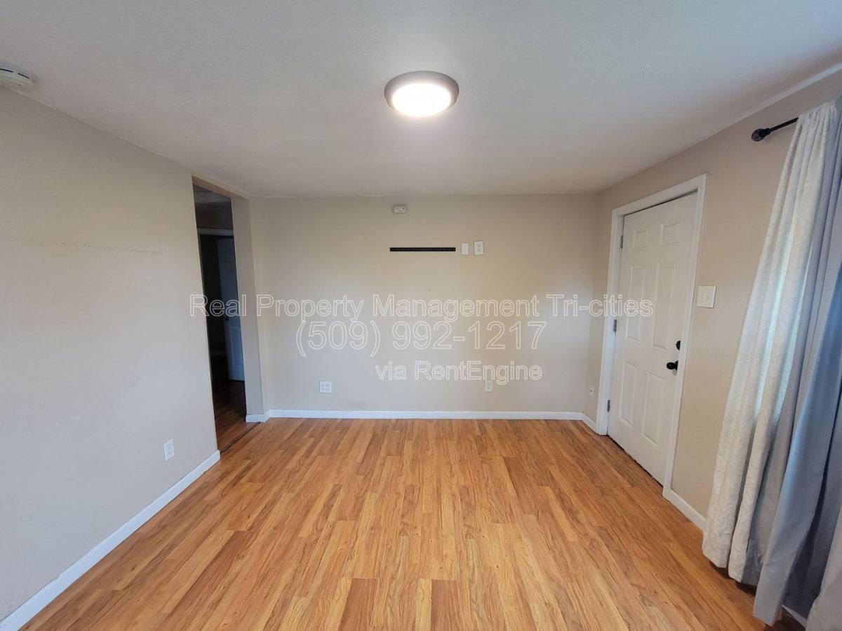 House for rent at 1124 E 7th Ave, Kennewick, WA 99336