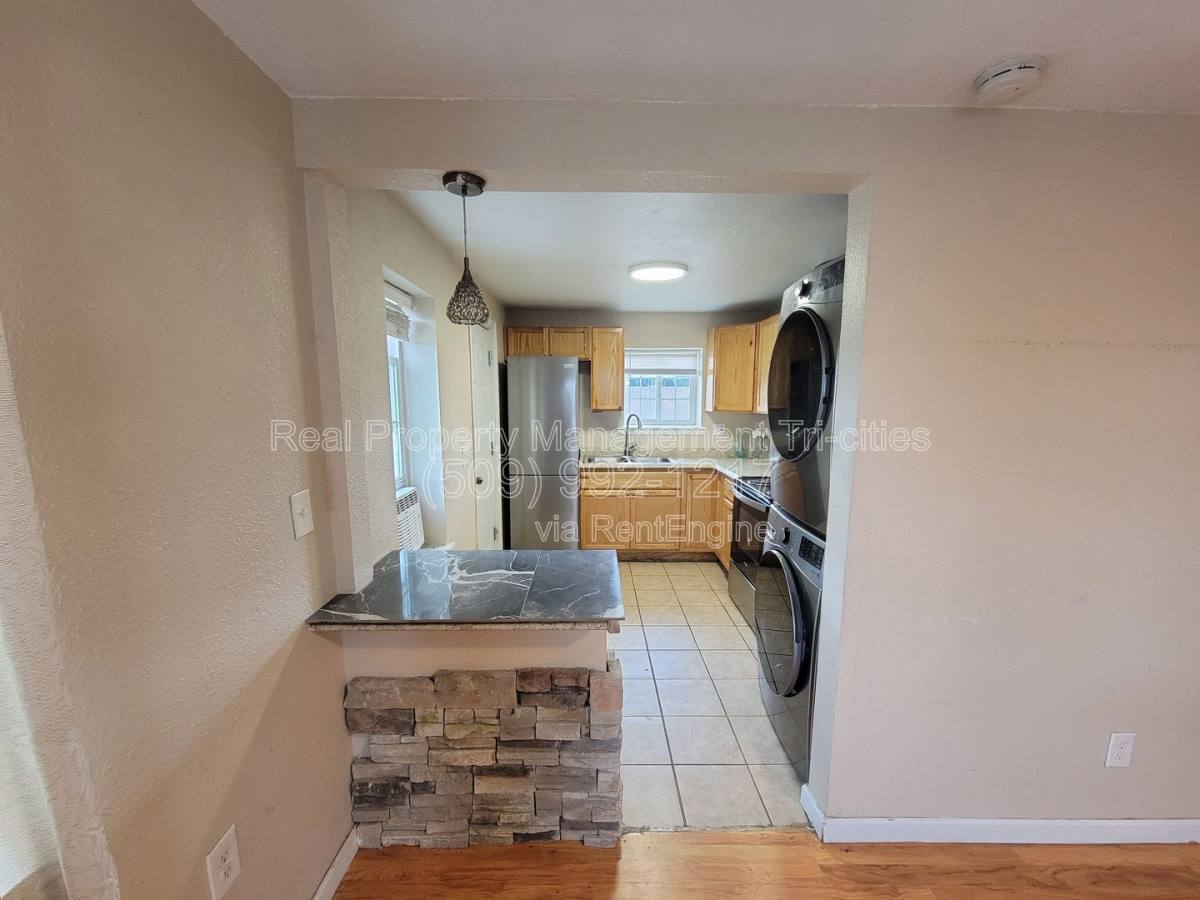 House for rent at 1124 E 7th Ave, Kennewick, WA 99336