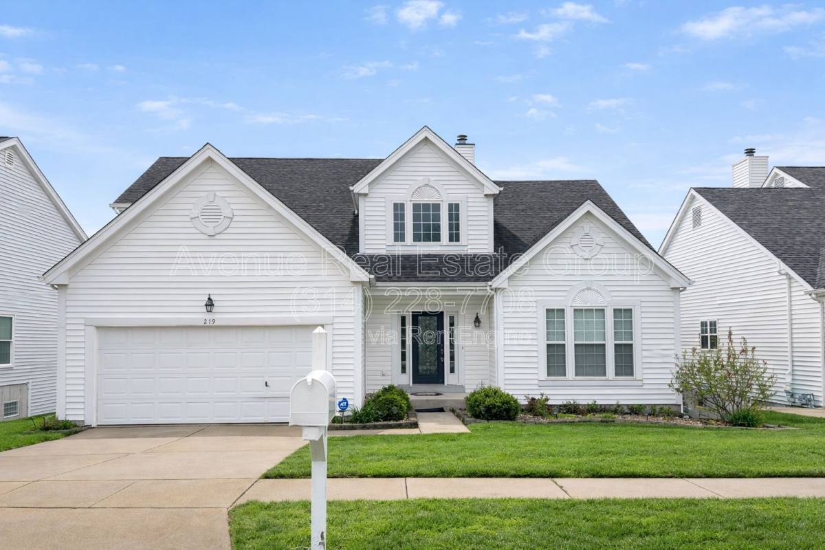 House for rent at 219 Strecker Farms Court, Ballwin, MO 63011