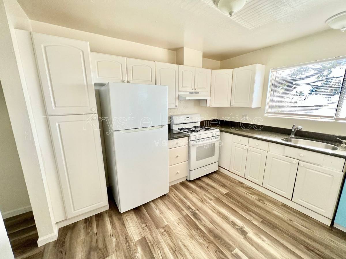 Condo for rent at 355 Parkview Terrace #H5, Vallejo, CA 94589