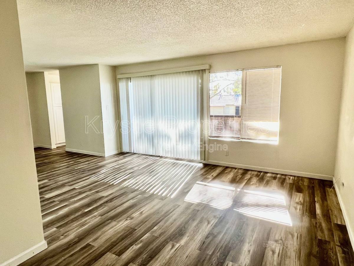 Condo for rent at 355 Parkview Terrace #H5, Vallejo, CA 94589