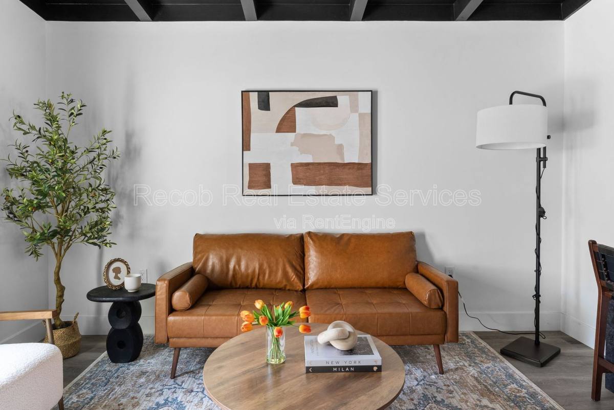 Apartment for rent at 2722 Nye St #2, San Diego, CA 92111