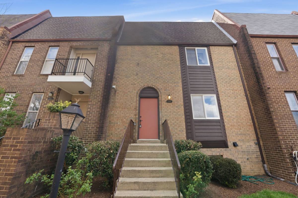 House for rent at 1747 Cy Court, Vienna, VA 22182