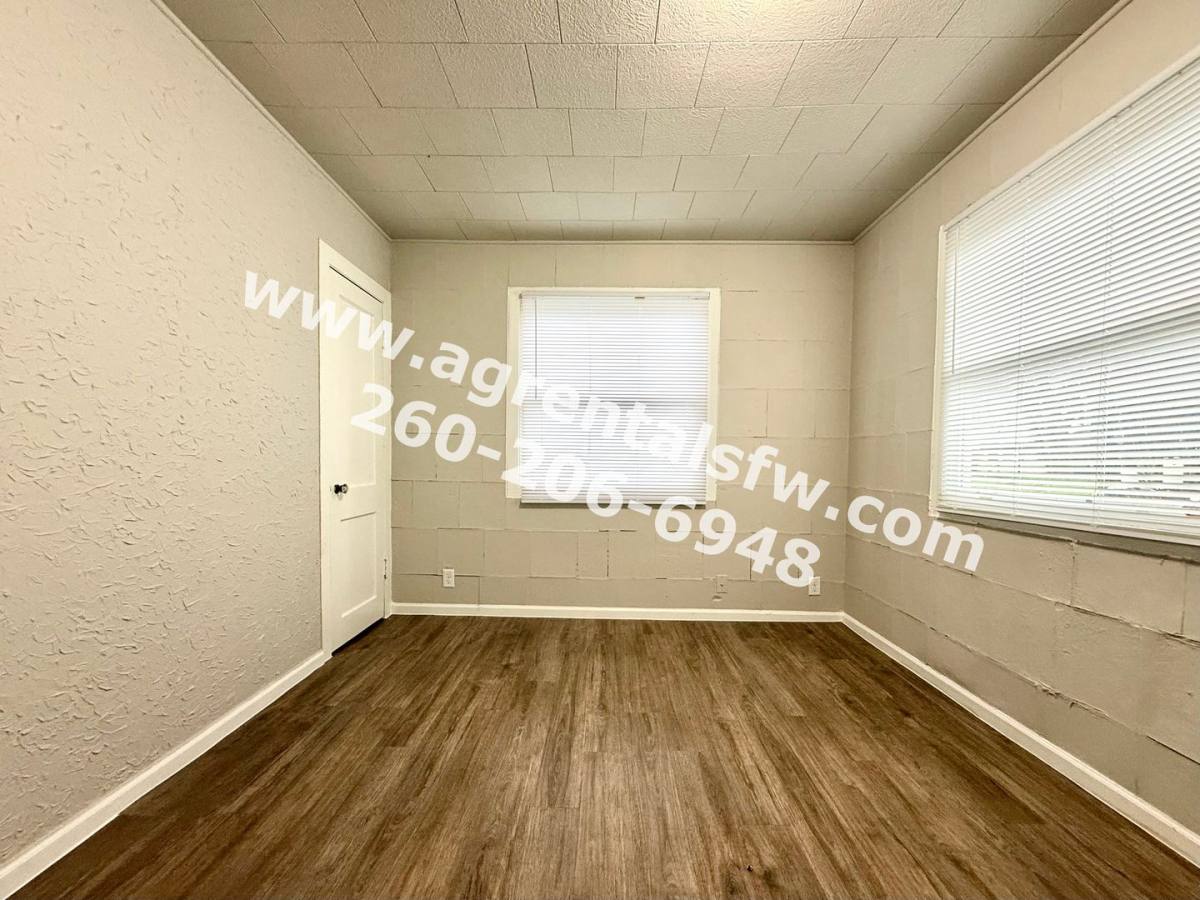 House for rent at 1322 Fay Dr, Fort Wayne, IN 46807