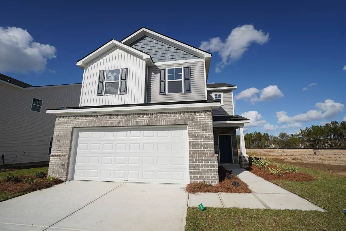 House for rent at 102 Fenway St, Port Wentworth, GA 31407