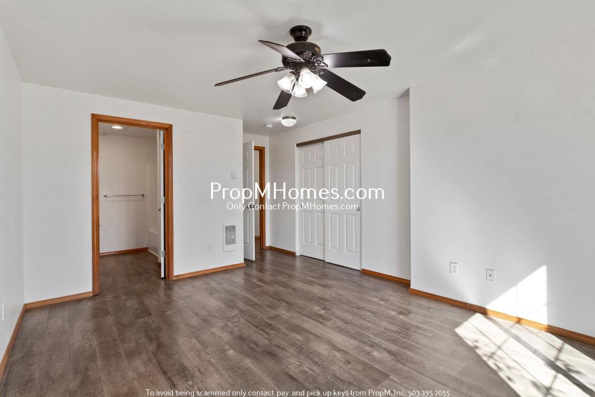 House for rent at 2203 Sam Parrett Dr, Newberg, OR 97132