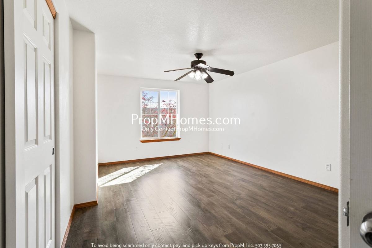 House for rent at 2203 Sam Parrett Dr, Newberg, OR 97132