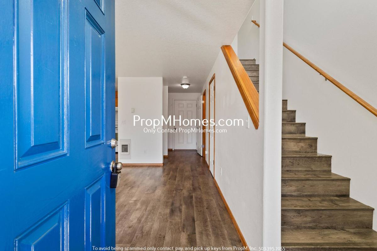 House for rent at 2203 Sam Parrett Dr, Newberg, OR 97132