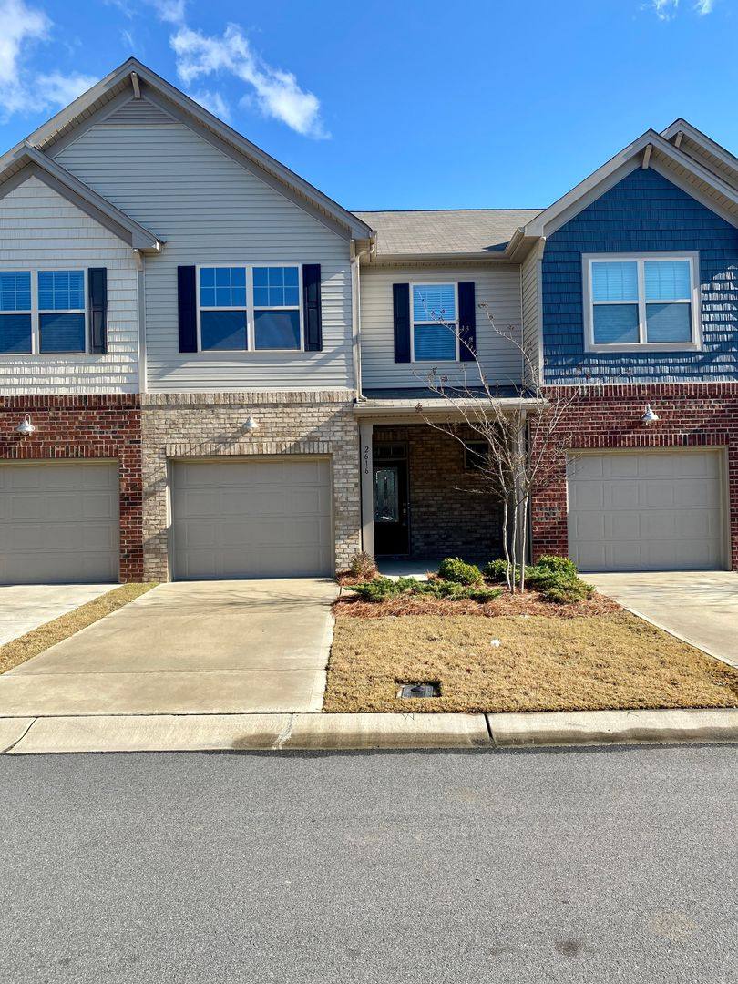 Townhouse for rent at 2616 Winter Thistle Way The Greens Complex, Fort Mill, SC 29707
