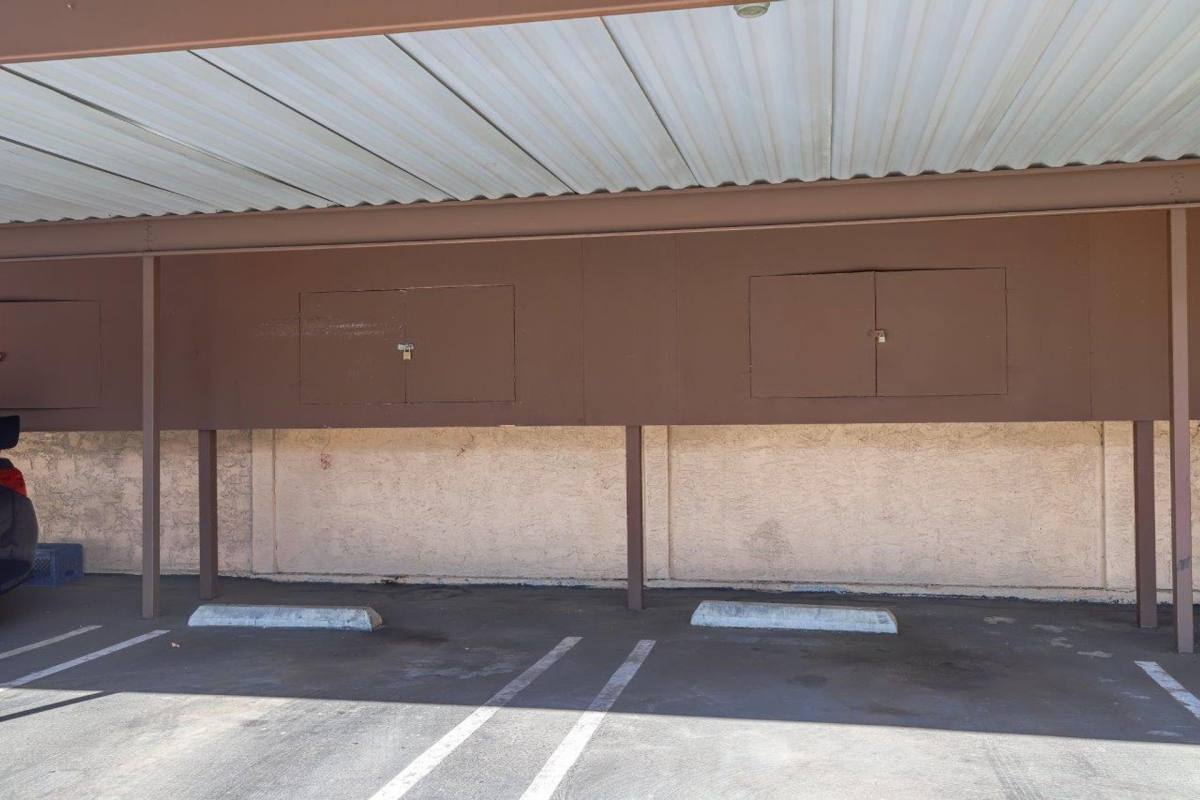 Apartment for rent at 12547-12551 Oak Knoll Rd, Poway, CA 92064