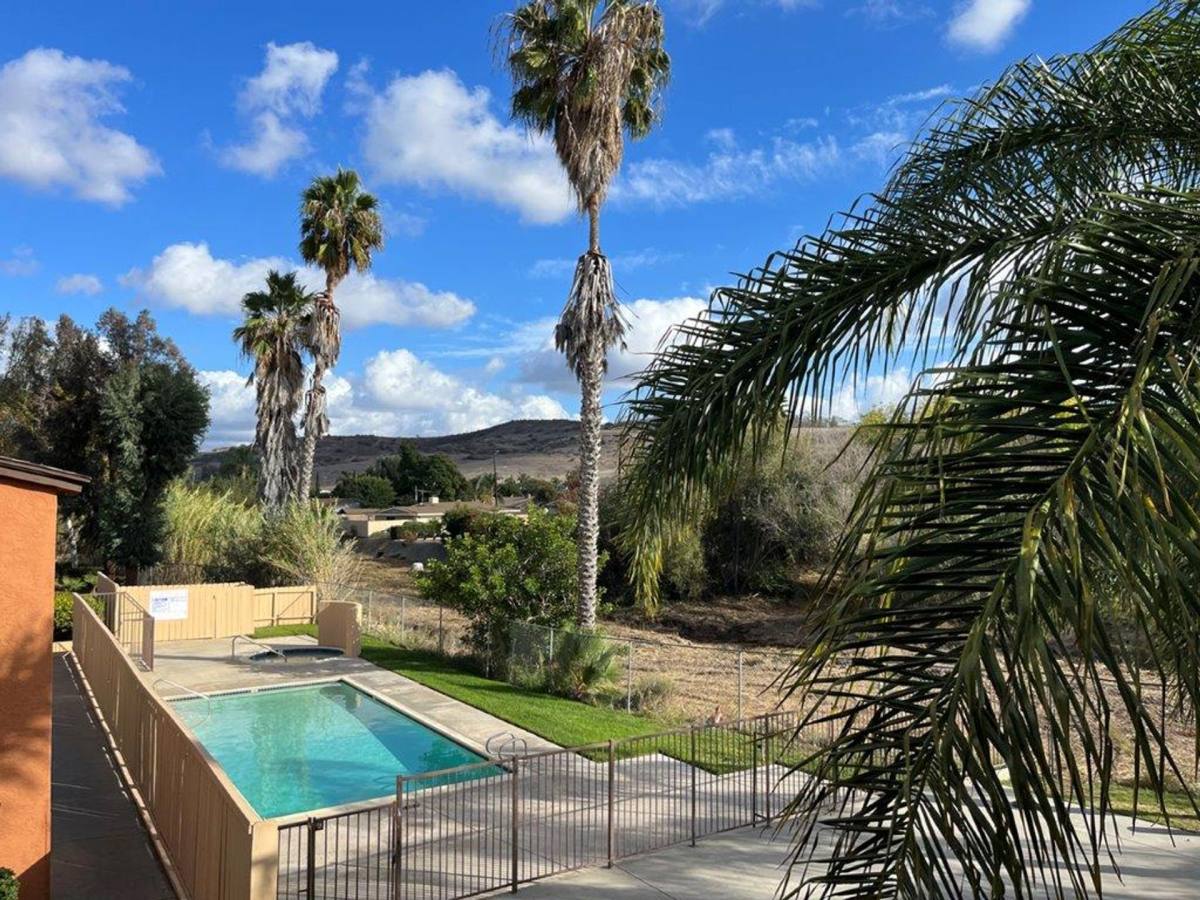Apartment for rent at 12547-12551 Oak Knoll Rd, Poway, CA 92064