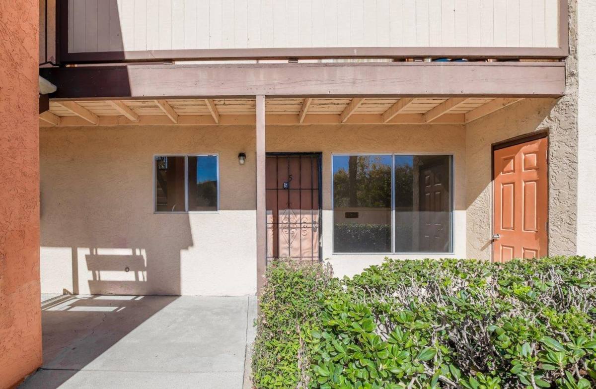 Apartment for rent at 12547-12551 Oak Knoll Rd, Poway, CA 92064