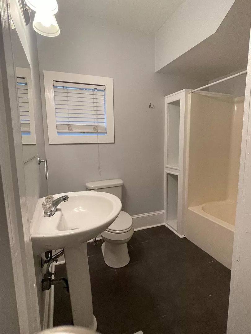 Apartment for rent at 643 E Henry St, Savannah, GA 31401