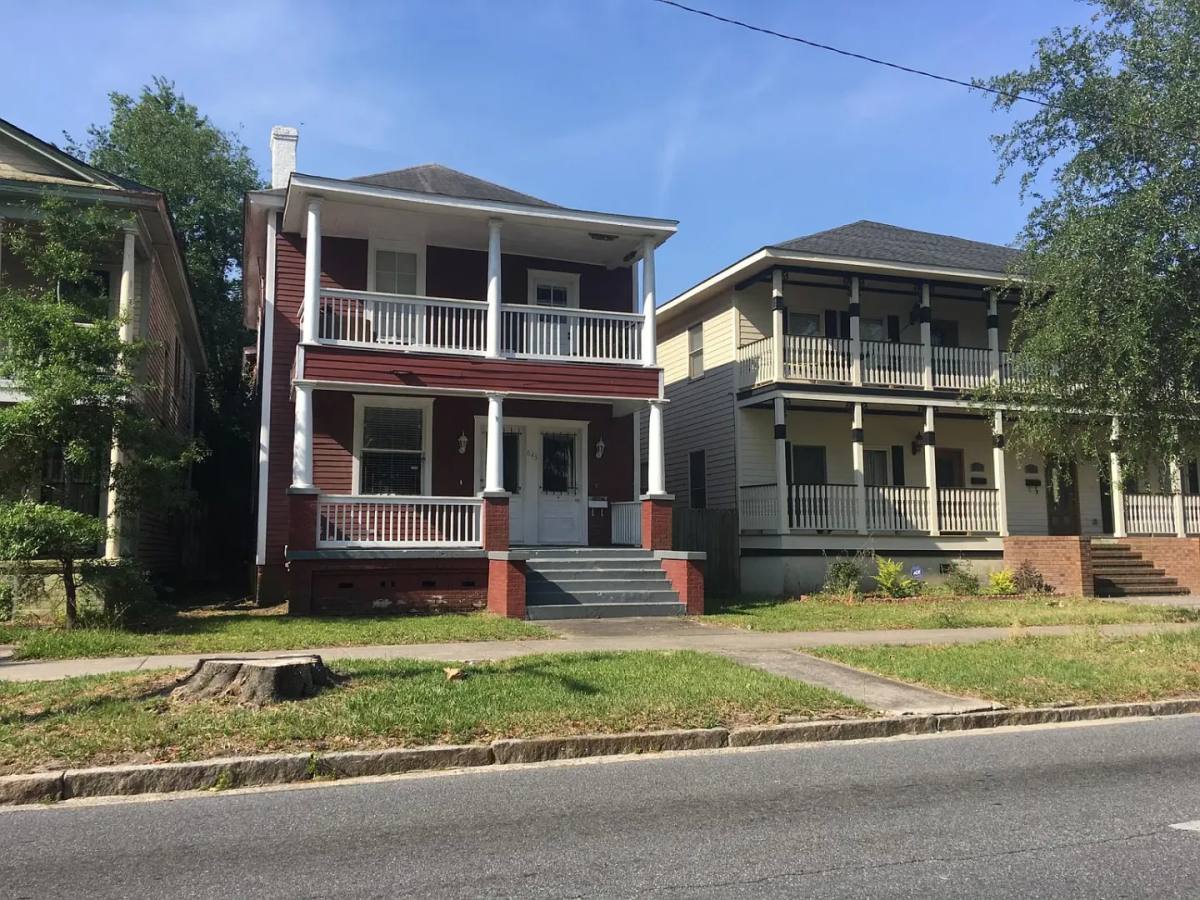 Apartment for rent at 643 E Henry St, Savannah, GA 31401