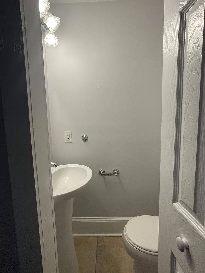 Apartment for rent at 643 E Henry St, Savannah, GA 31401