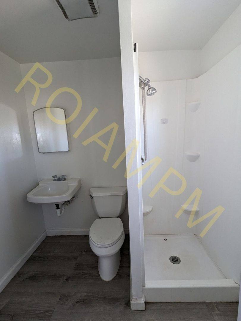 Apartment for rent at 117 119 Main St, Hazelton, ID 83335