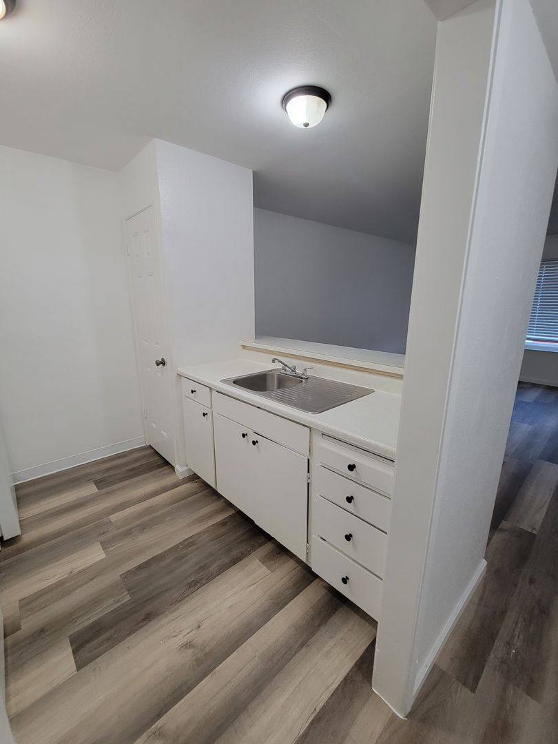 Apartment for rent at 307 Colusa St, Orland, CA 95963