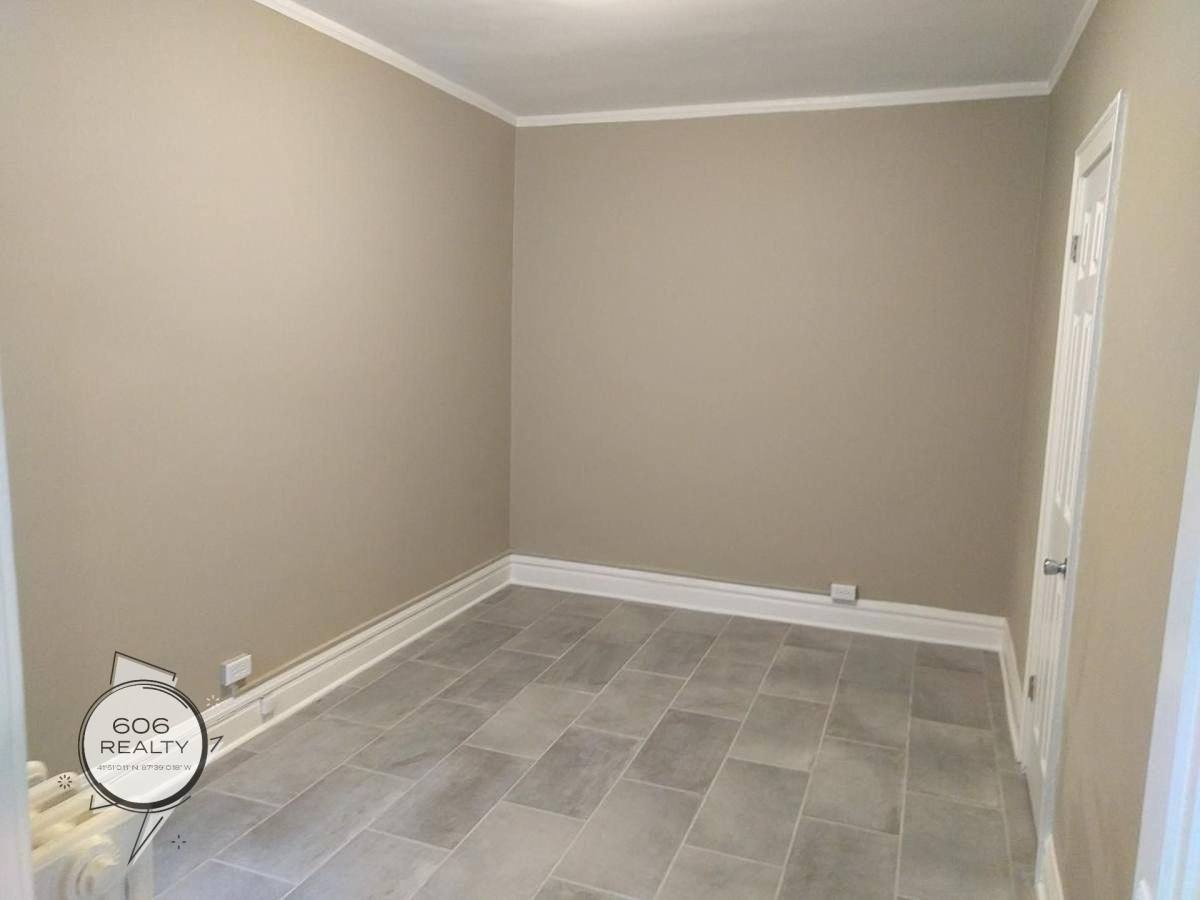 Apartment for rent at 3118-20 S Oak Park Ave, Berwyn, IL 60402