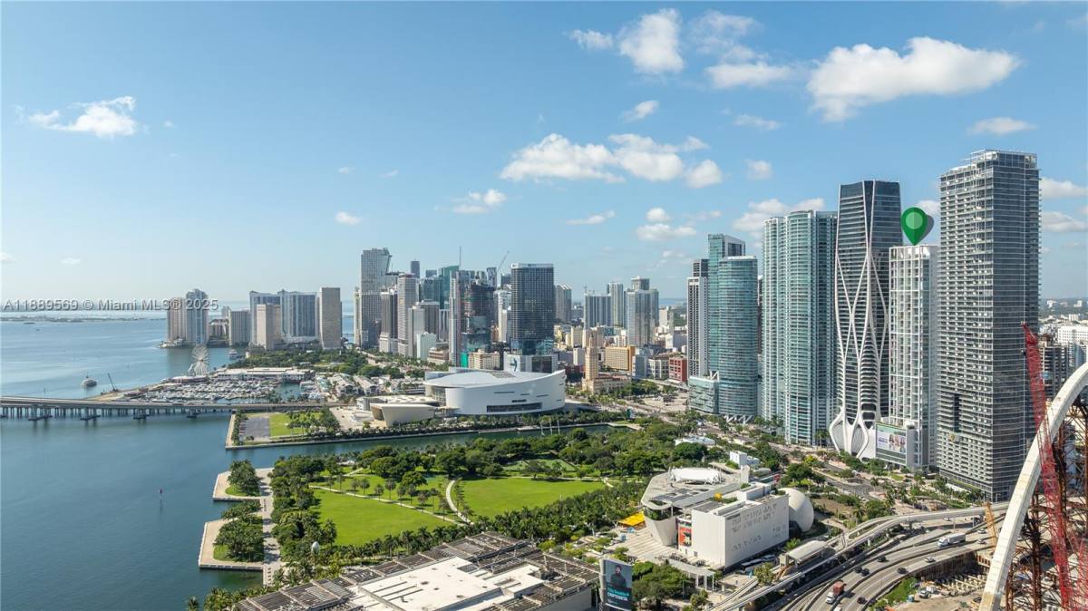 Apartment for rent at 1040 Biscayne Blvd, Miami, FL 33132