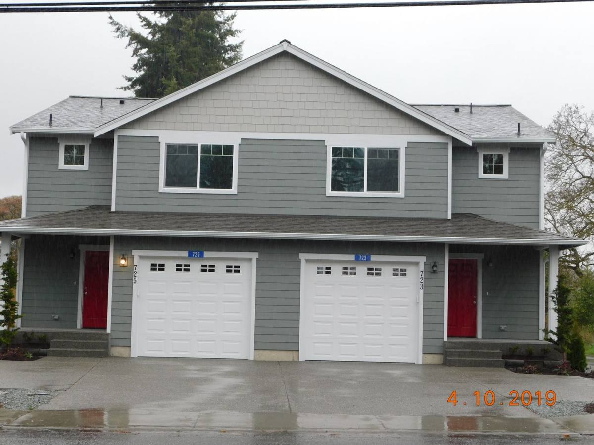 Townhouse for rent at 723 725 Peterson Rd, Burlington, WA 98233
