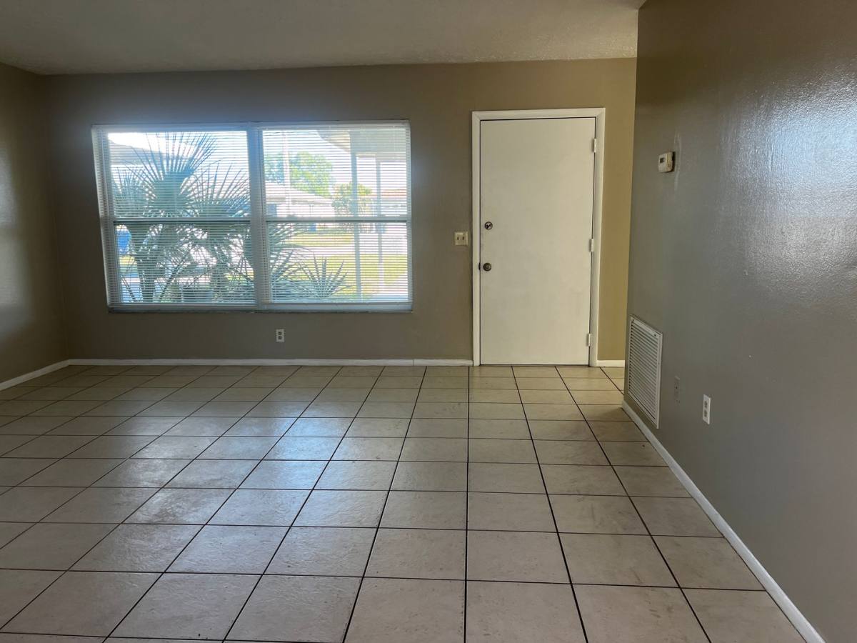 House for rent at 558 Briarwood Rd, Venice, FL 34293