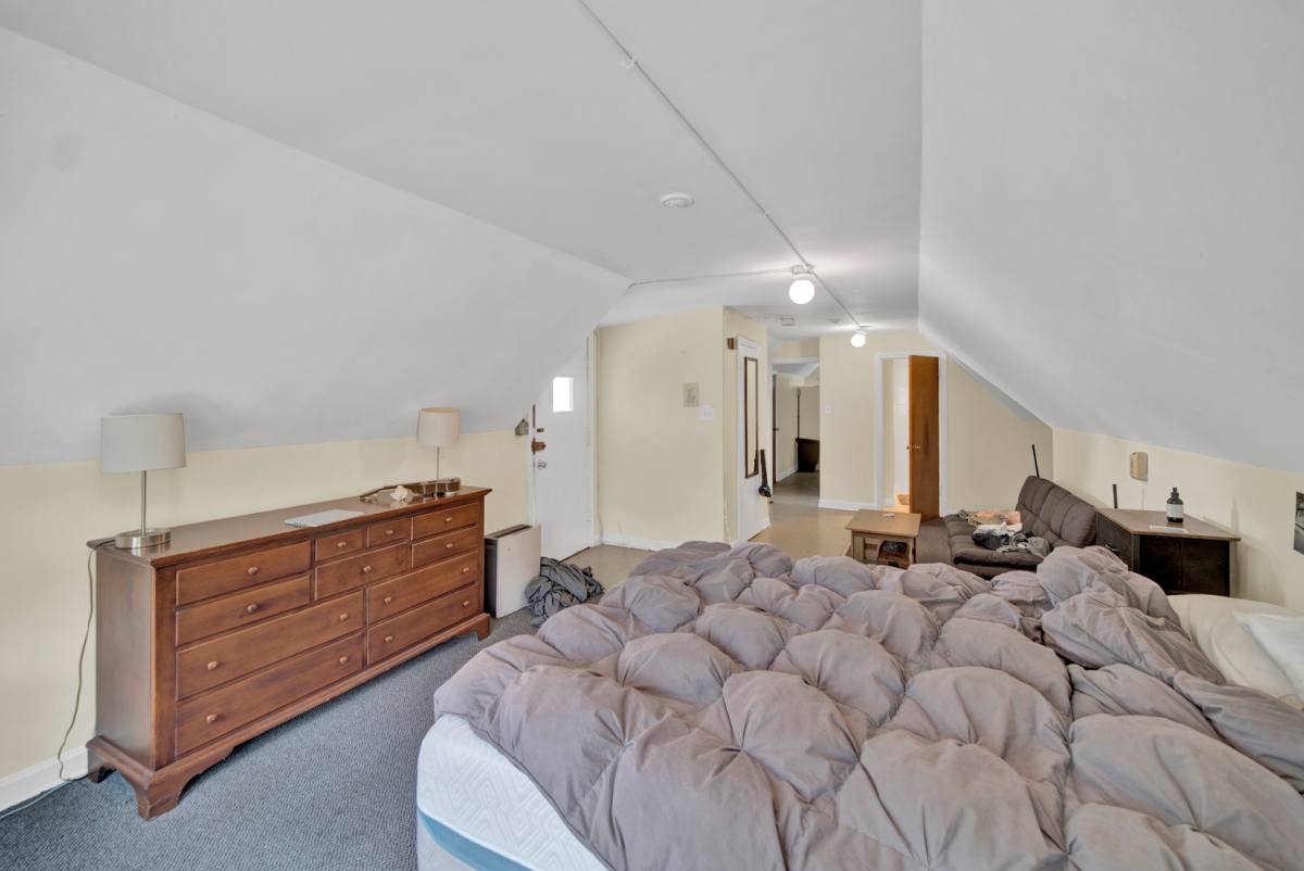 Apartment for rent at 2137 Maple Ave, Evanston, IL 60201