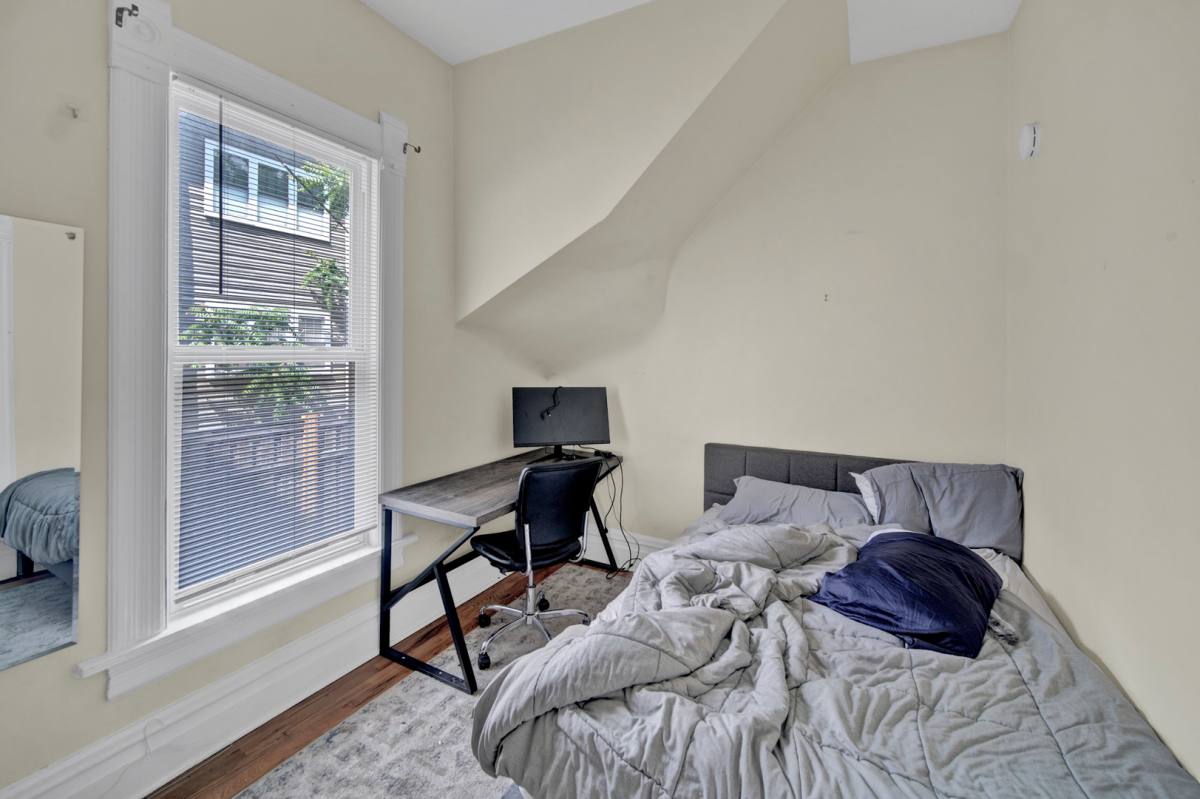 Apartment for rent at 2137 Maple Ave, Evanston, IL 60201