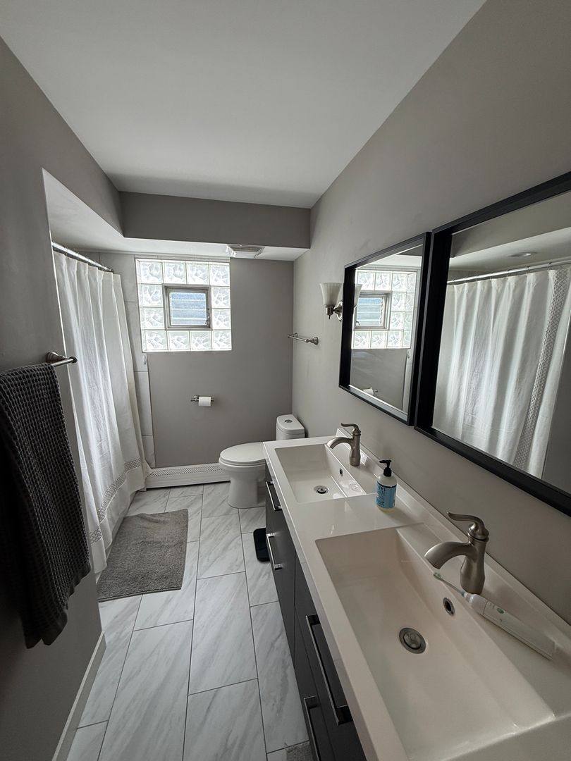 Apartment for rent at 13 Scotdale Rd, La Grange Park, IL 60526
