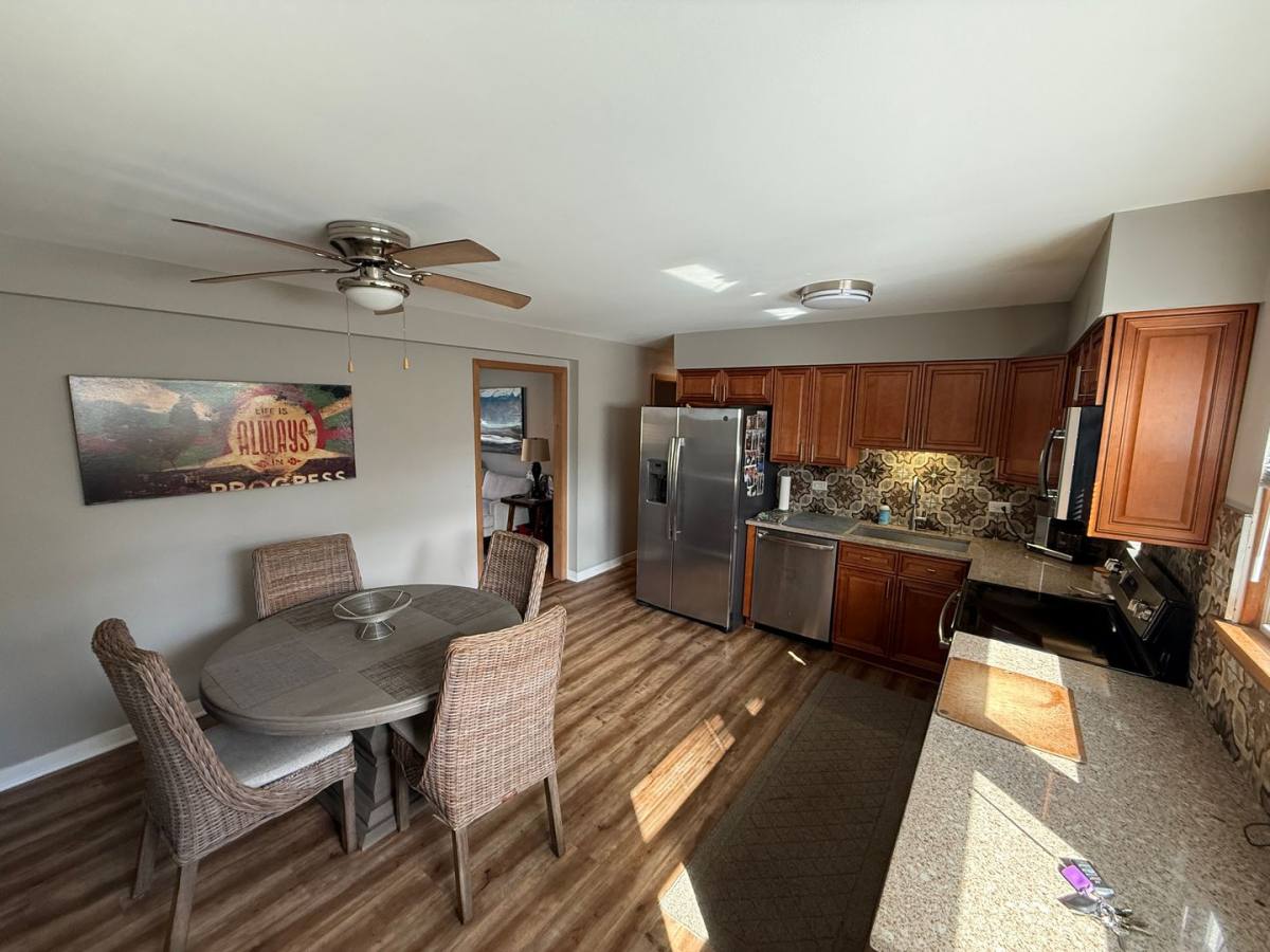 Apartment for rent at 13 Scotdale Rd, La Grange Park, IL 60526