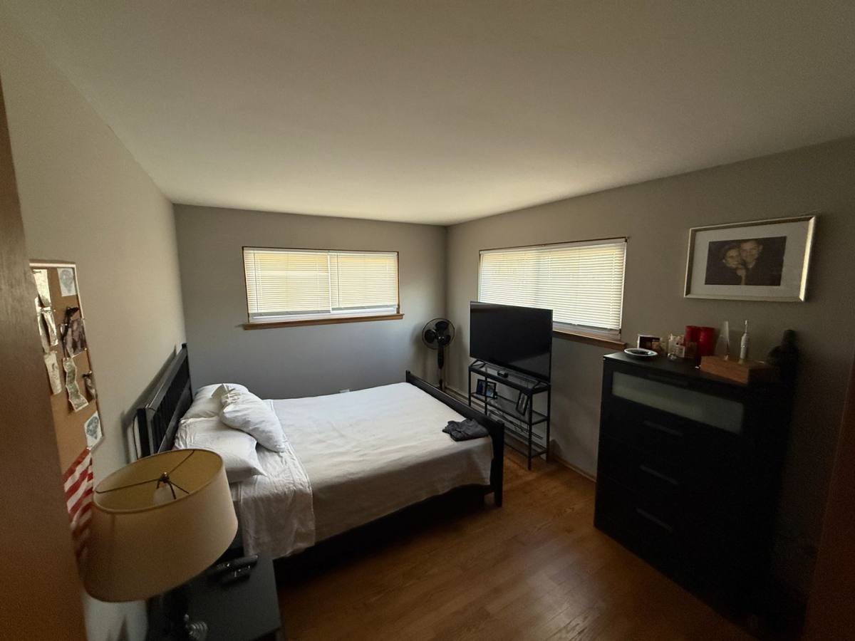 Apartment for rent at 13 Scotdale Rd, La Grange Park, IL 60526