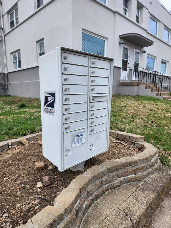 Townhouse for rent at 409 Graham St, Jeffersonville, IN 47130